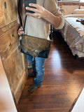 B326 Black crossbody