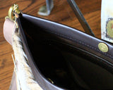 B 186 Crossbody