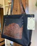 B 305 Shoulder Tote