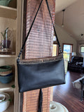 B326 Black crossbody